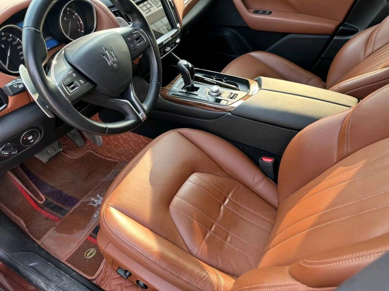 徐州18年玛莎拉蒂Levante8