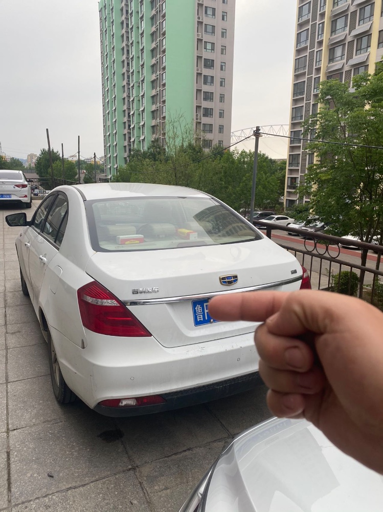 烟台17年吉利帝豪2