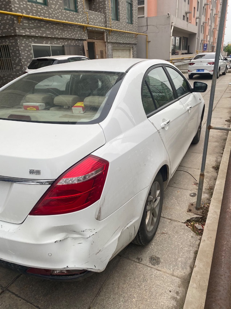 烟台17年吉利帝豪4