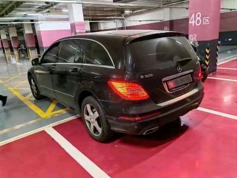 东营15年奔驰R8