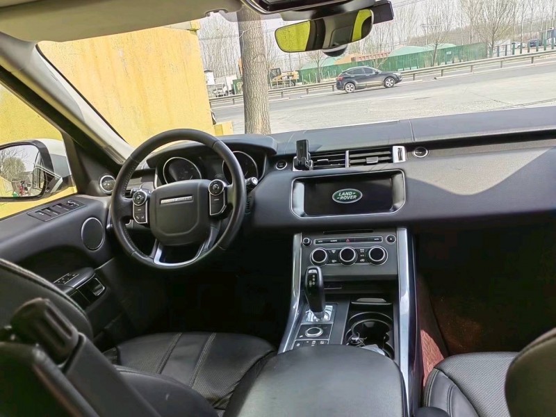 淄博17年路虎揽胜4