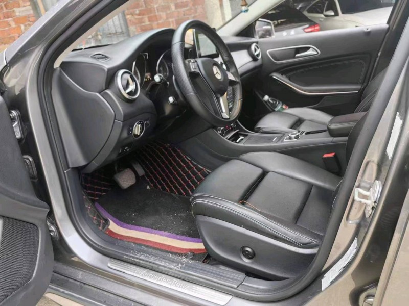 衡阳16年奔驰GLA3