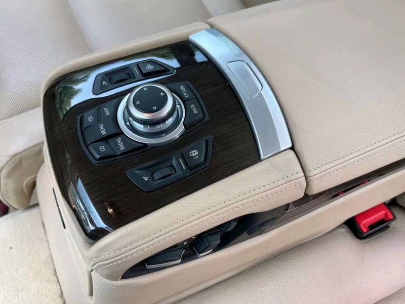 邵阳12年宝马7系8