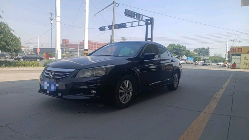 保定11年本田雅阁2