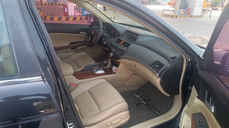 保定11年本田雅阁7