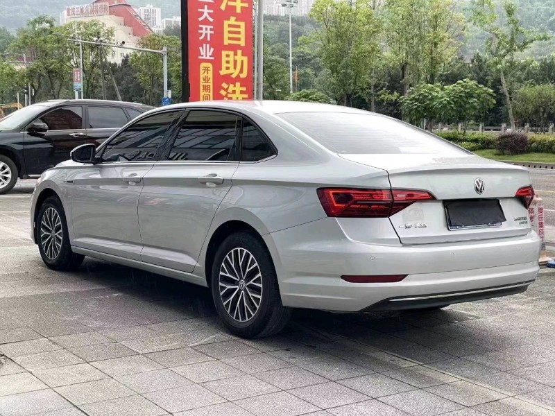 重庆20年大众速腾5