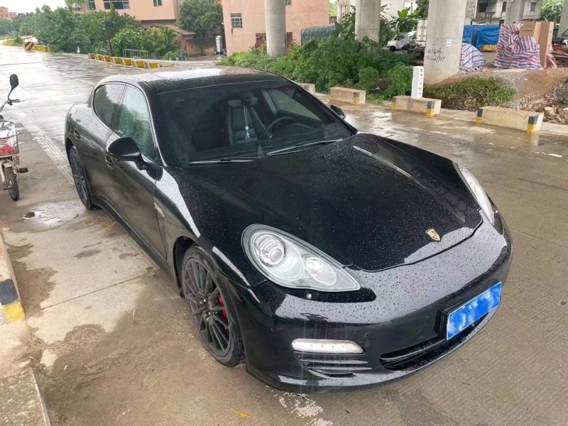 汕头11年保时捷帕拉梅拉4
