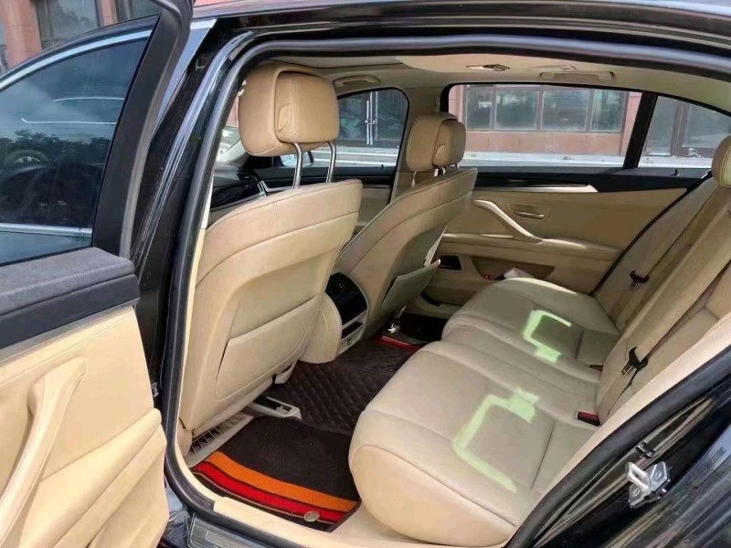 济宁13年宝马5系6