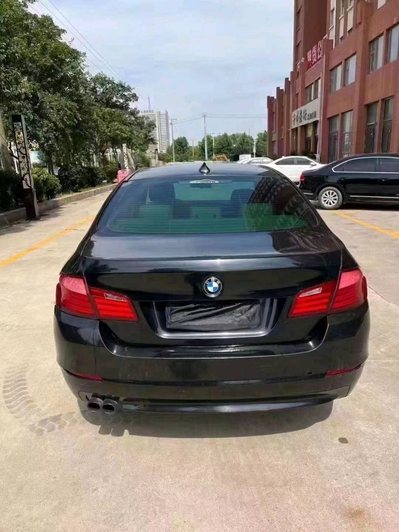 济宁13年宝马5系9