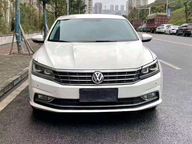 重庆17年大众帕萨特1