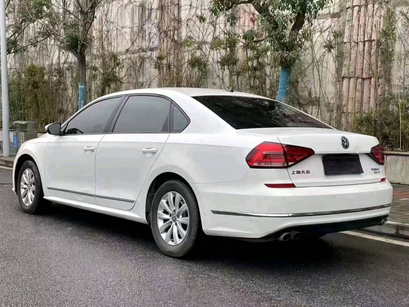重庆17年大众帕萨特9