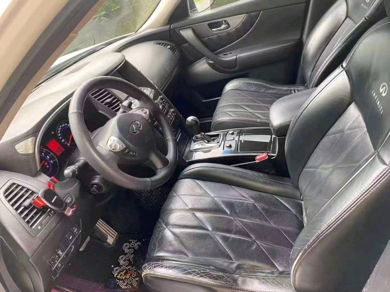 淮南12年英菲尼迪FX354