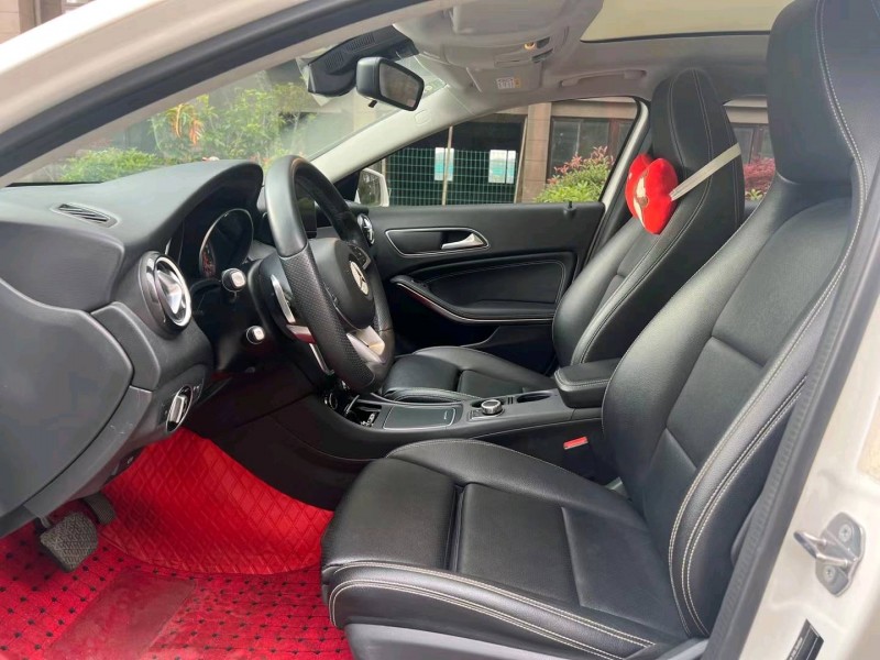 徐州19年奔驰GLA4