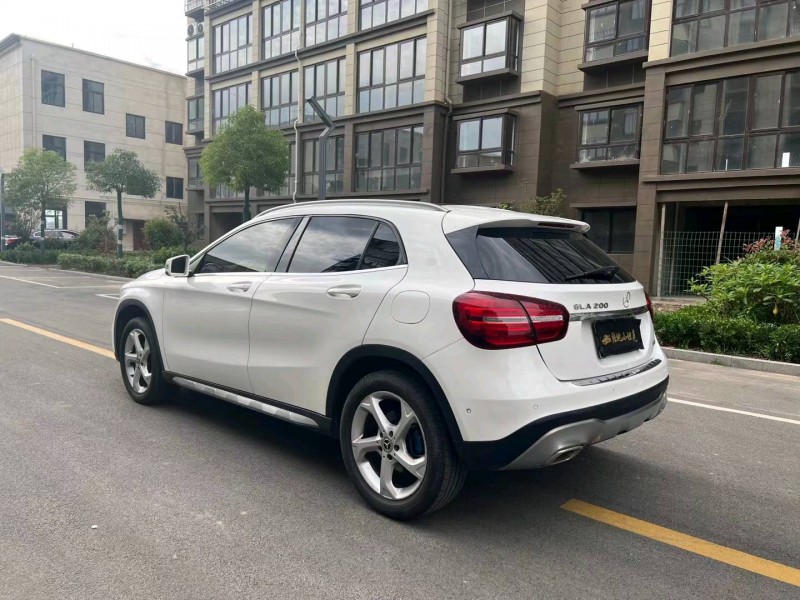 徐州19年奔驰GLA7