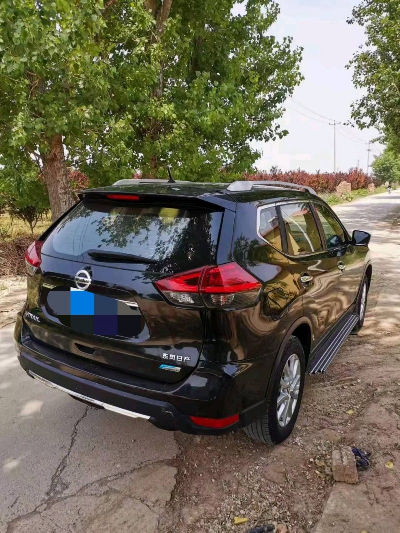 保定18年日产奇骏3