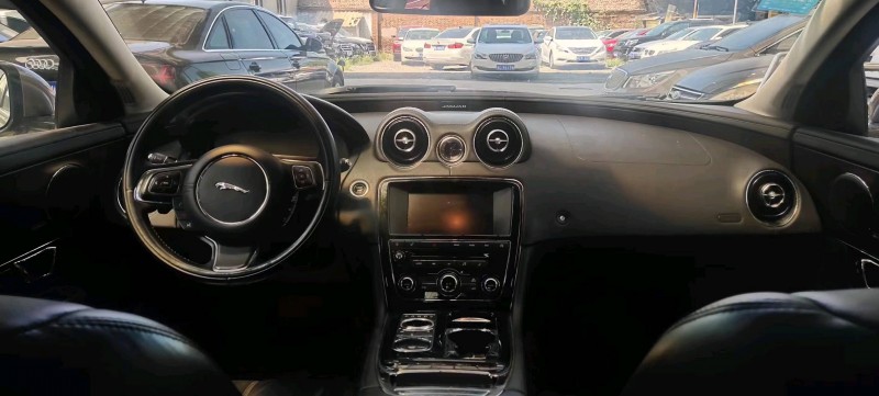 保定16年捷豹XJL6