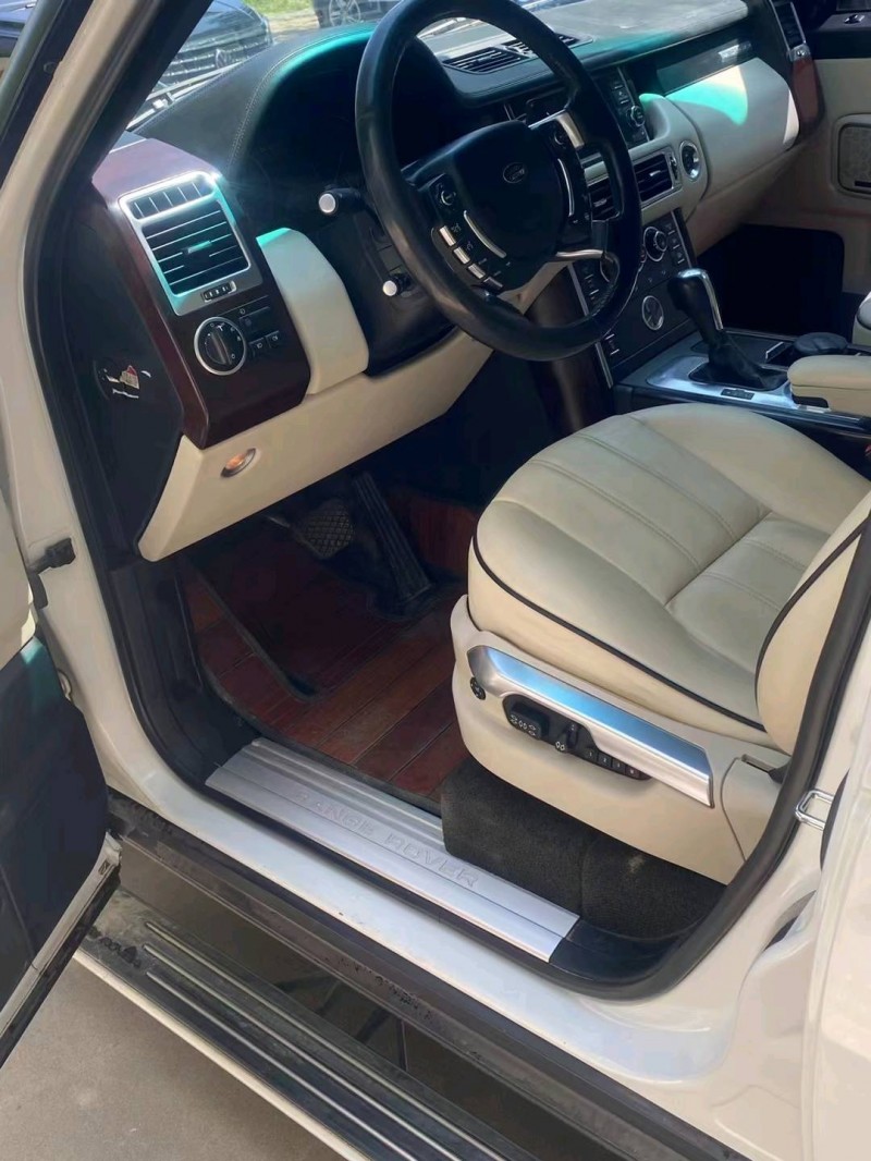 保定12年路虎揽胜3