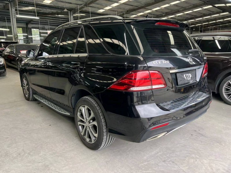 济宁17年奔驰GLE7