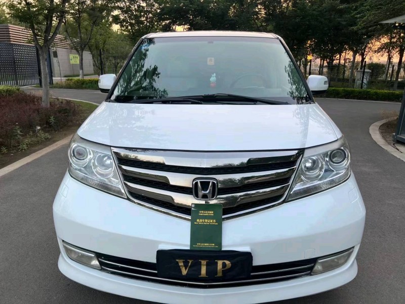 济宁14年本田艾力绅1