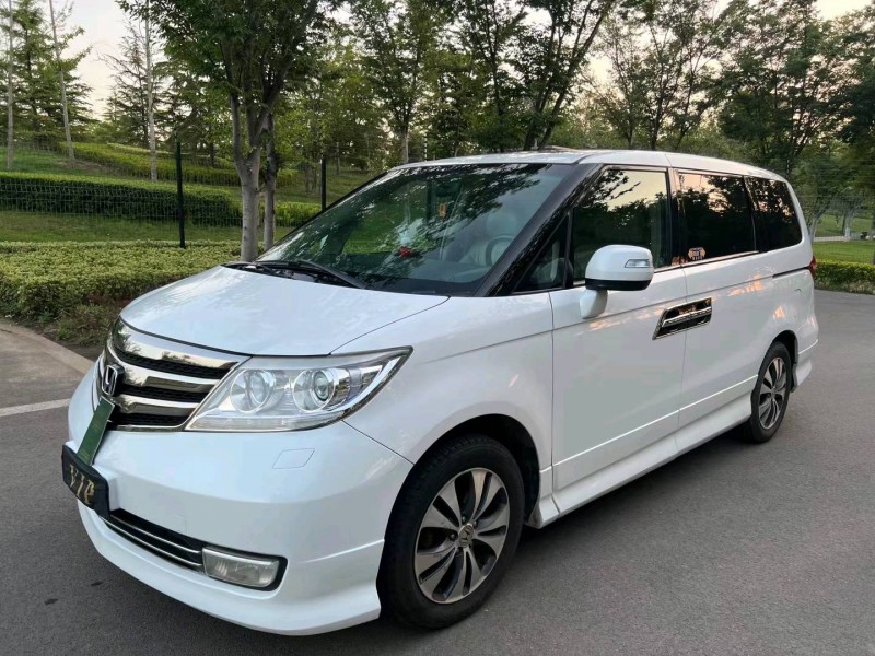 济宁14年本田艾力绅3