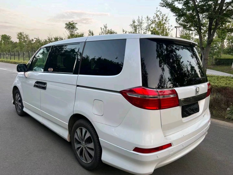 济宁14年本田艾力绅5