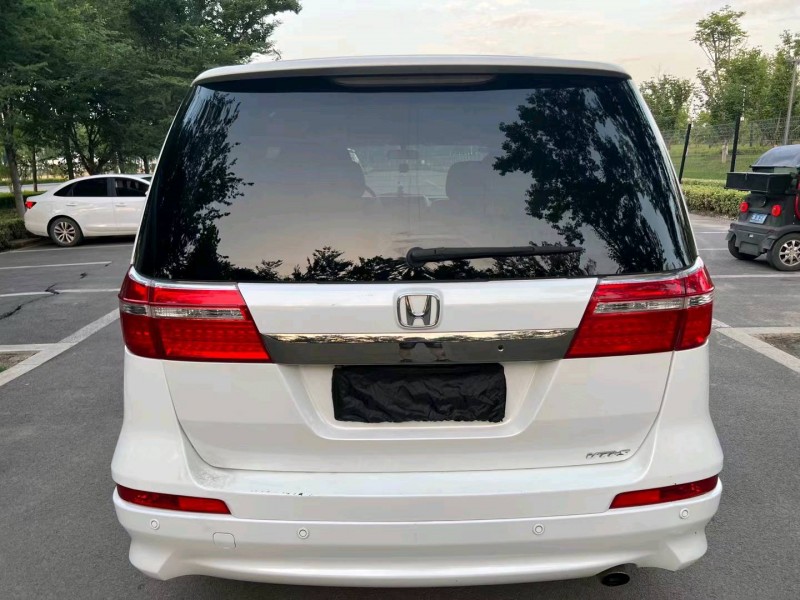 济宁14年本田艾力绅9