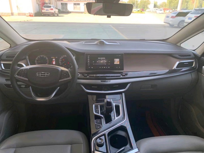 保定20年吉利嘉际4