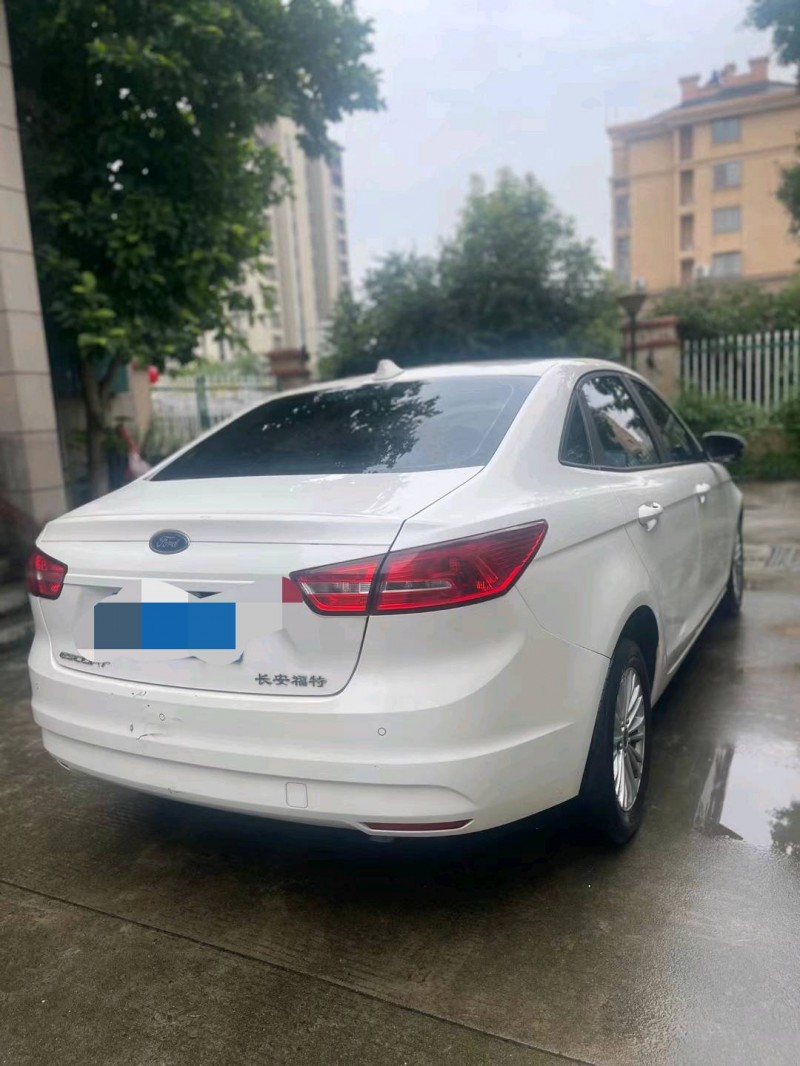 嘉兴17年福特福睿斯4