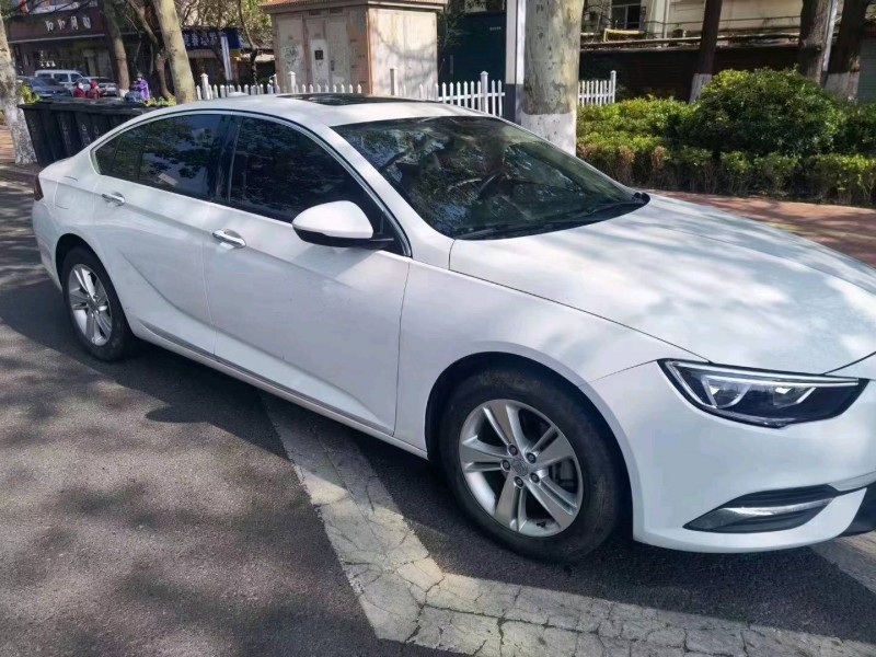 济南19年别克君威3