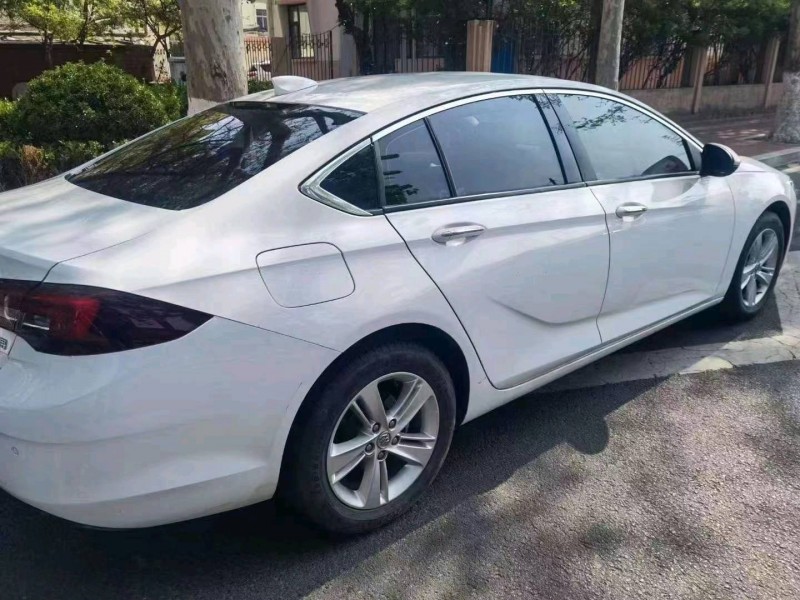 济南19年别克君威7