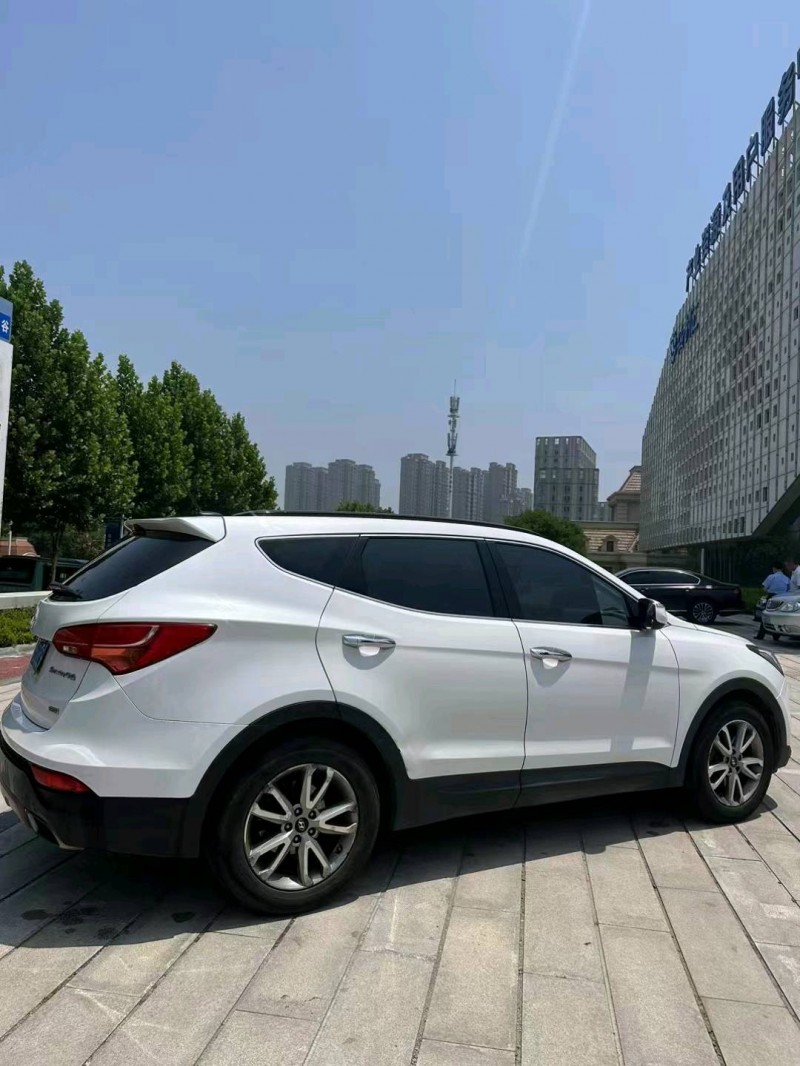 枣庄15年现代新胜达9
