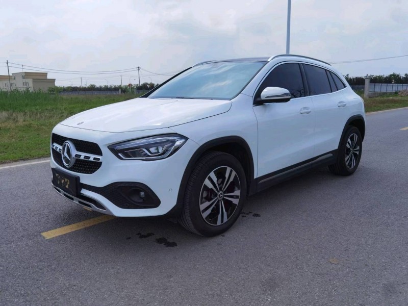 徐州21年奔驰GLA2