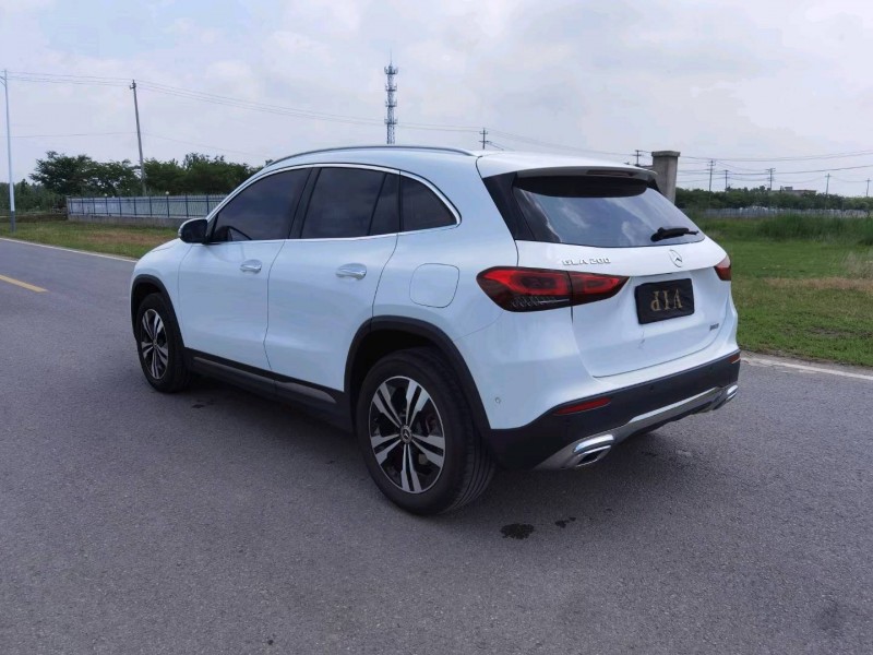 徐州21年奔驰GLA7