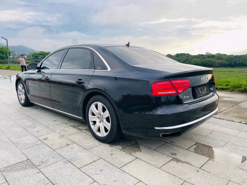 广州14年奥迪Coupe7