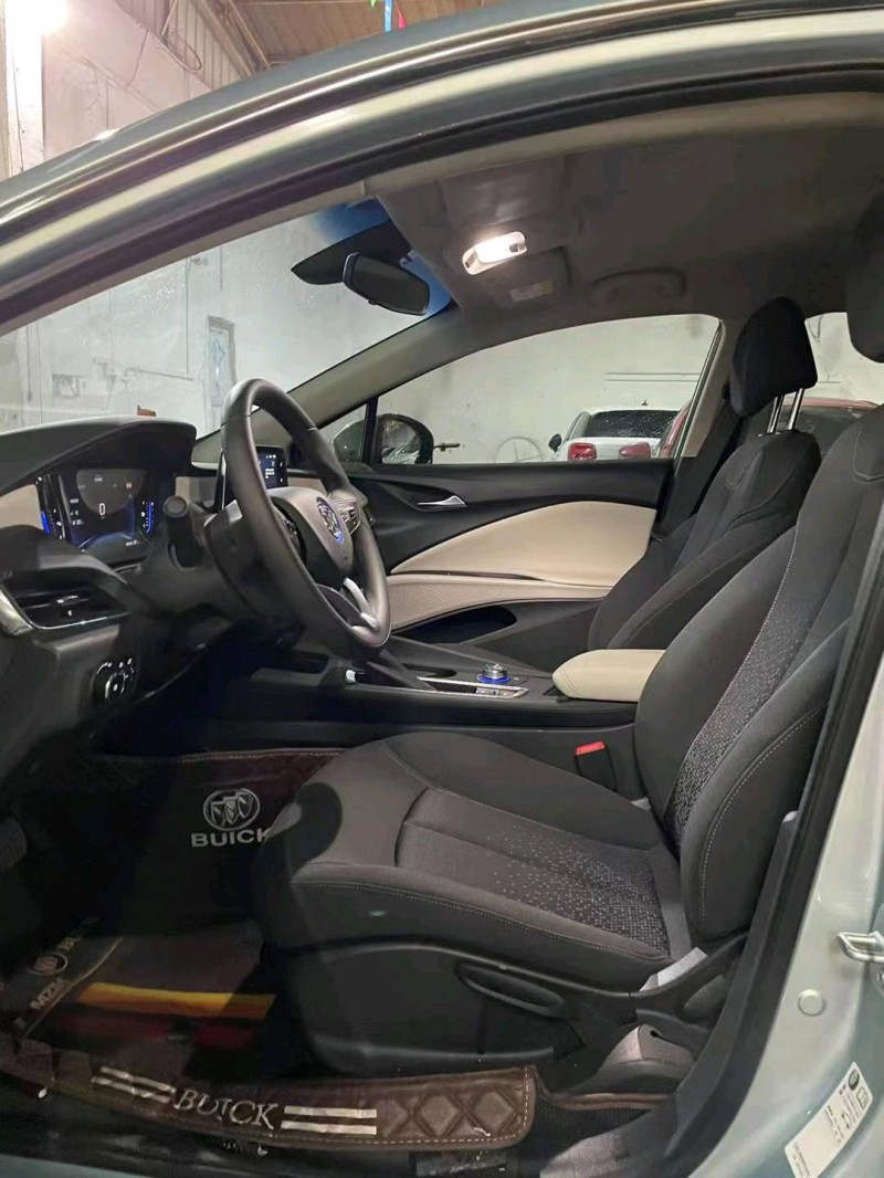 广州22年别克微蓝6