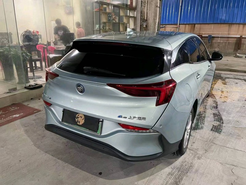 广州22年别克微蓝8