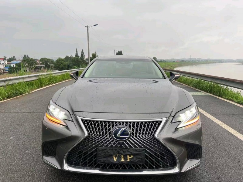 衡阳19年雷克萨斯LS1