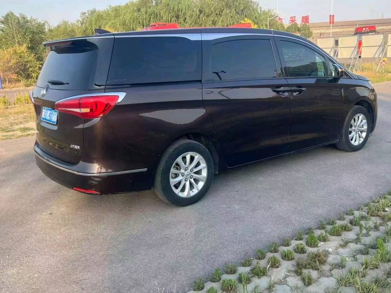 邯郸17年别克GL86