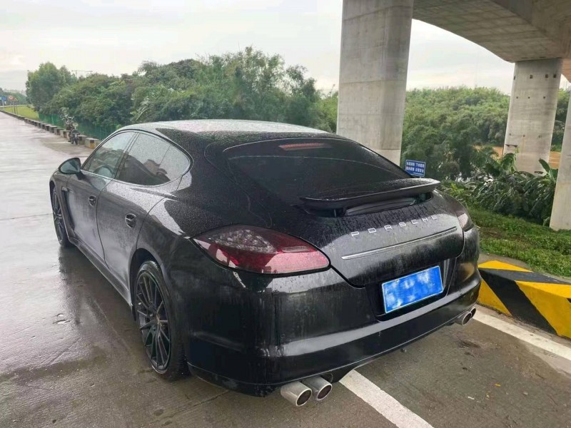 珠海11年保时捷帕拉梅拉9