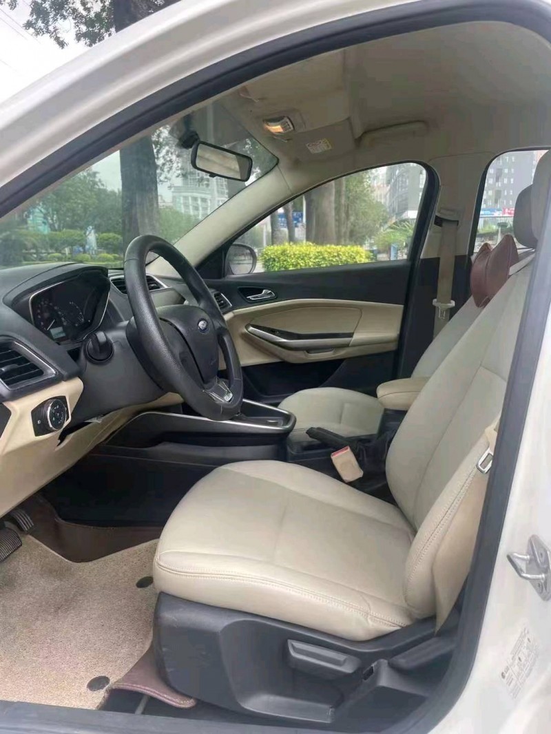 珠海17年福特福睿斯7