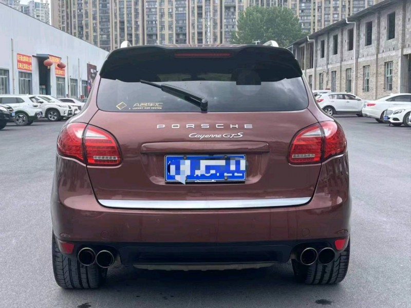 重庆13年保时捷卡宴2