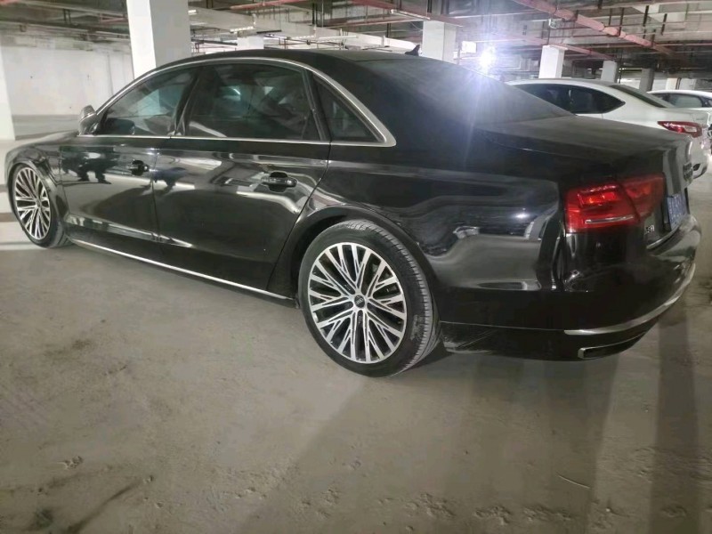 衡阳14年奥迪A8L3