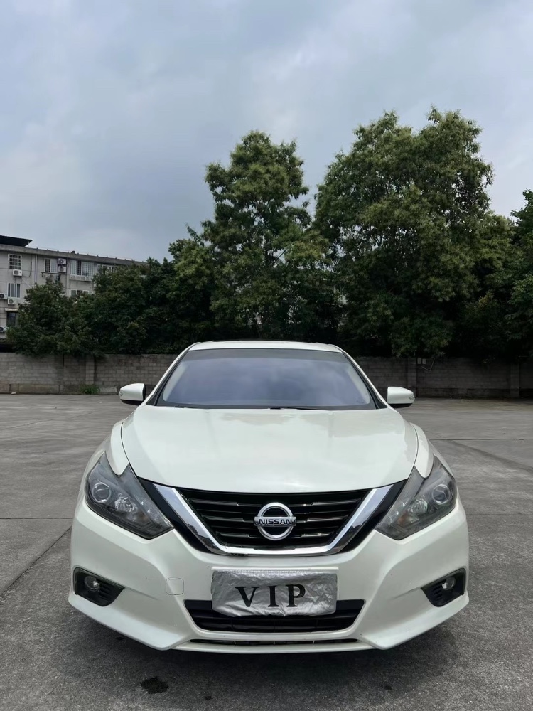 桂林18年日產天籟1