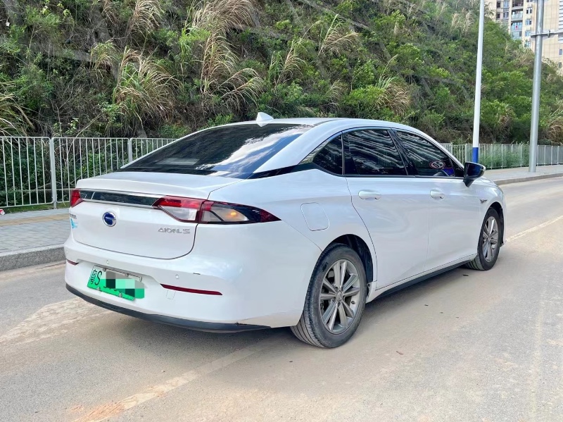 深圳19年传祺埃安S7