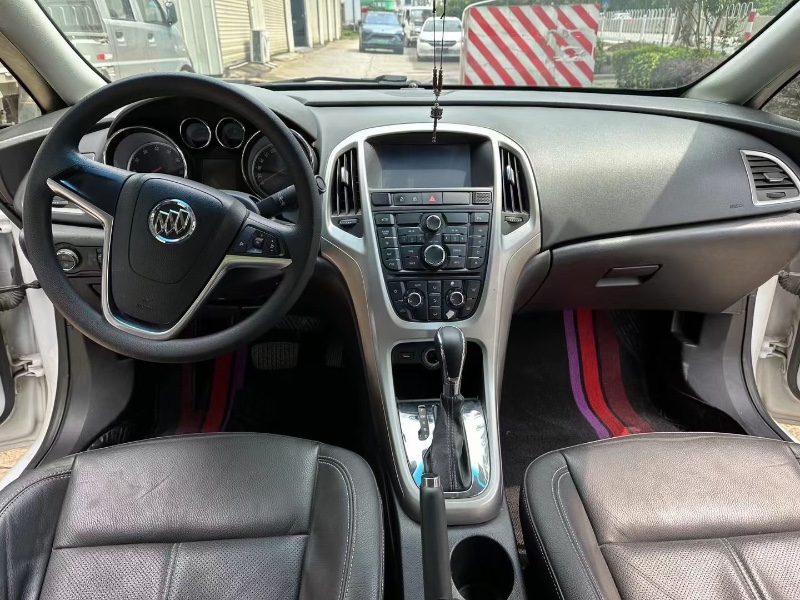 广州12年别克英朗GT5