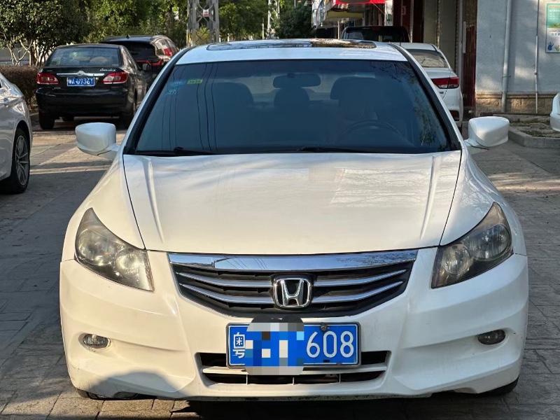 广州11年本田雅阁2