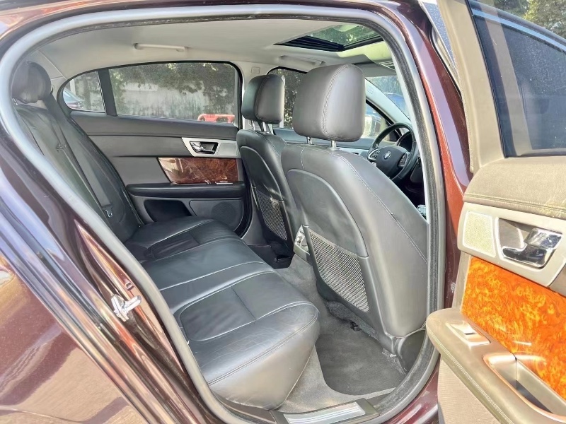 深圳15年捷豹XF6