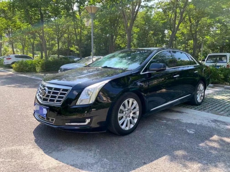 淮南14年凯迪拉克XTS8
