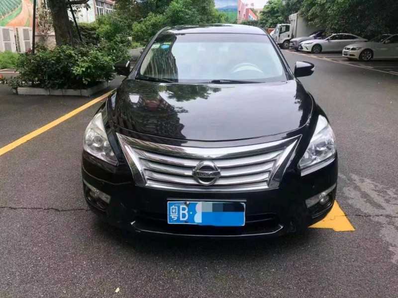 深圳13年日产天籁1