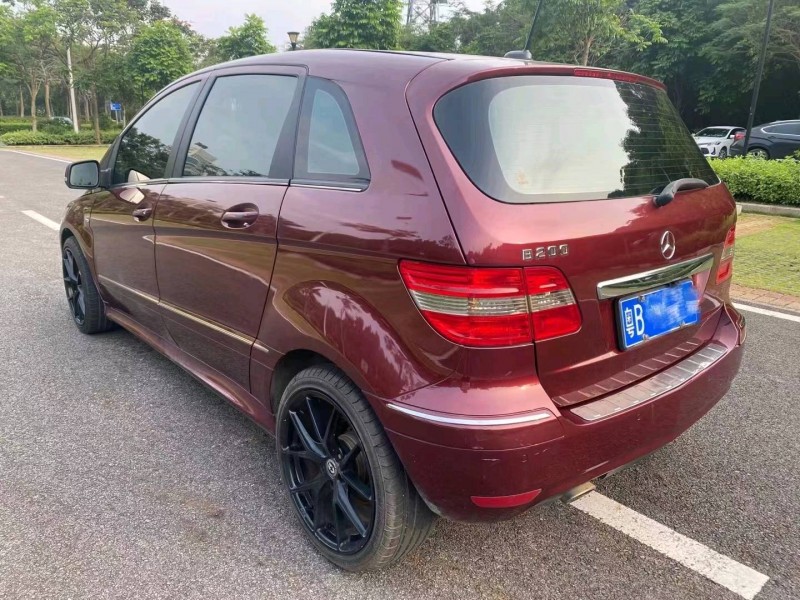 广州12年奔驰B9